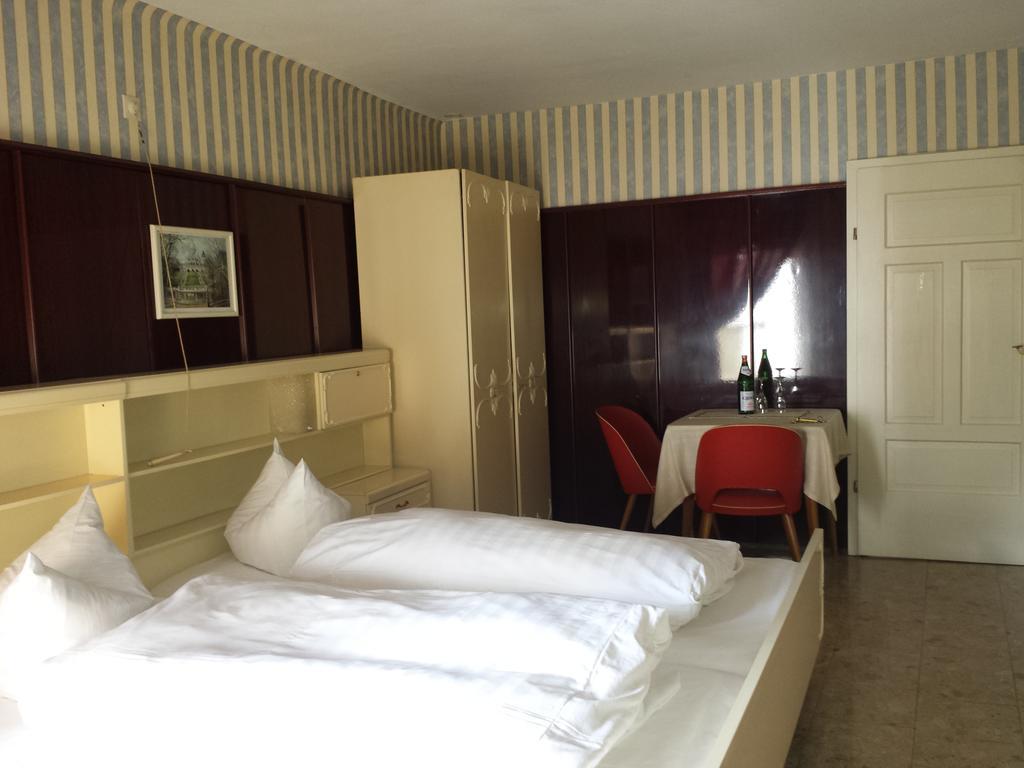 Hotel Zur Guten Quelle Selters  الغرفة الصورة